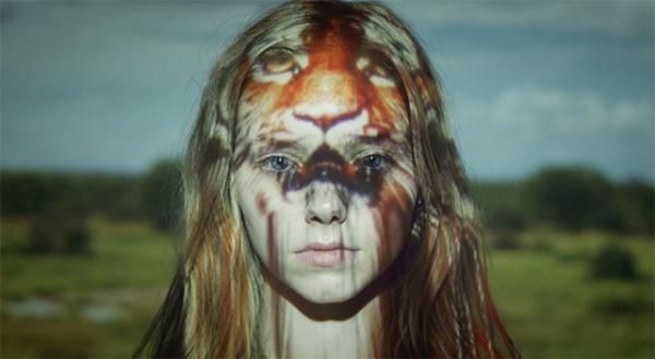 紀里谷和明、“毛皮反対”苦痛と悲しみを表現「社会問題に逃げずに直視して」