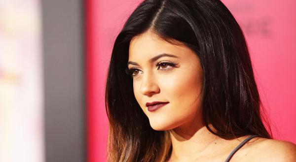 カーダシアン家のカイリー・ジェンナー、唇を整形疑惑