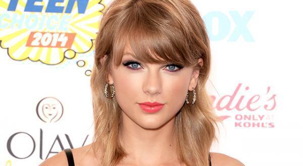 テイラー・スウィフト、性的アピール過剰な女性アーティストたちにチクリと苦言