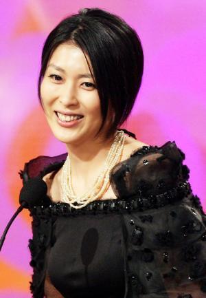 松たか子、第1子を妊娠！　出産は来春、今後の活動は「ベストを尽くす」