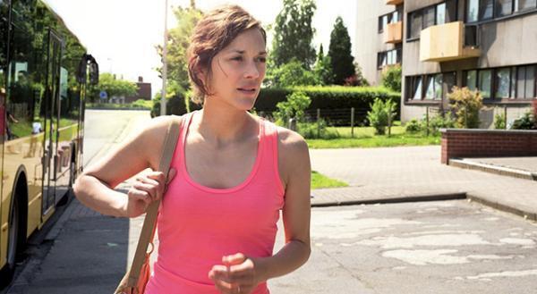 マリオン・コティヤール、オスカー前哨戦で「主演女優賞」連続受賞！『サンドラの週末』