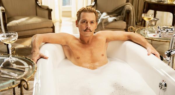 ジョニデから“初脱ぎ”サービスショットのお年玉！『チャーリー・モルデカイ』