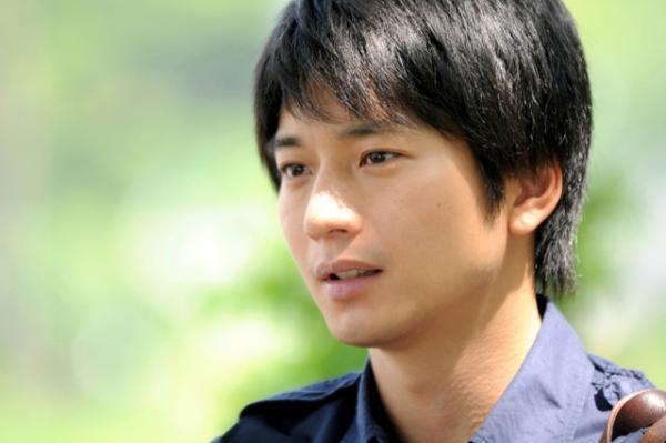 新婚・向井理を祝福！ 新春ドラマ「わが家」“父”長塚京三からコメント到着