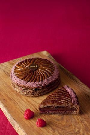 【3時のおやつ】リンツのガレット・デ・ロワ、今年のフェーブは赤いリンドールミルク