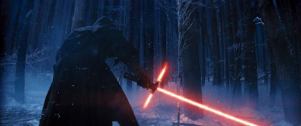 新章『スター・ウォーズ』…噂の“十字型ライトセーバーの男”ビジュアル解禁！