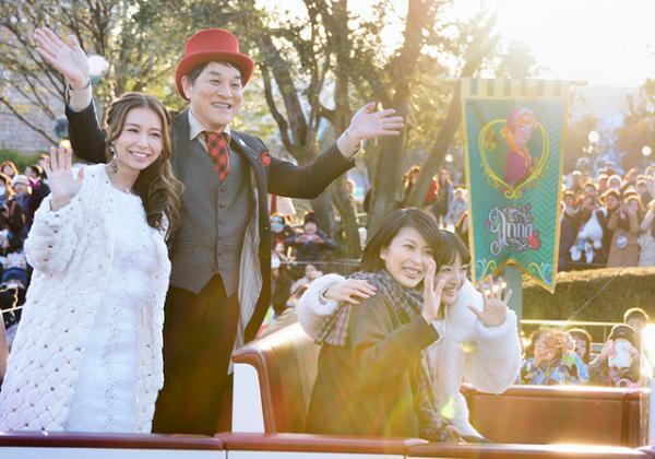 【ディズニー】『アナ雪』パレード“サプライズ登場”の松たか子「幸せな瞬間でした」