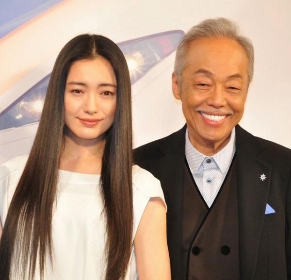 仲間由紀恵、谷村新司と北陸新幹線CMでデュエット！「親子のよう」