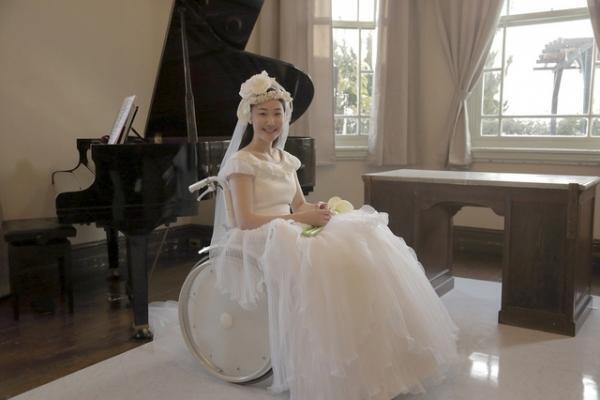 黒木華、『繕い裁つ人』で初のウェディング姿に！「とても幸せでした」