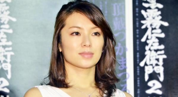 内山理名、腹痛で撮影3日間休む…女優15年で「撮影を飛ばしたのは初めて」