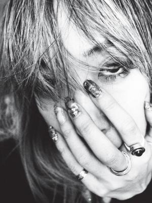 蜷川実花初のセルフポートレイトを公開！ 原美術館「蜷川実花：Seif-image」開催