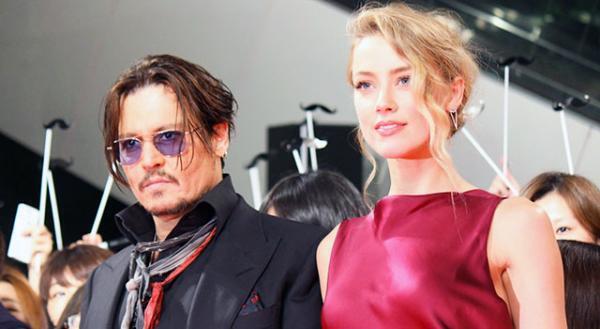 ジョニー・デップ、婚約者と“ラブラブ”レッドカーペット！復調をアピール