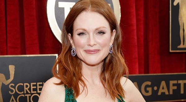 ジュリアン・ムーア、神は信じないと語る