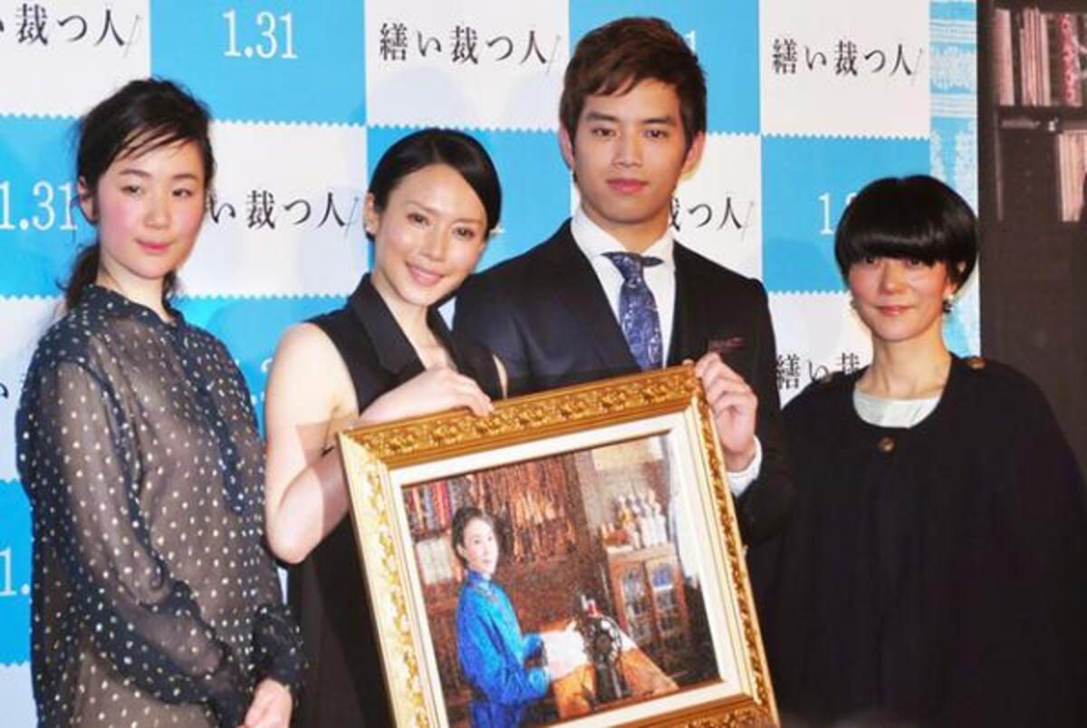 晴れ女 中谷美紀 雨男 三浦貴大に勝つ 快晴の初日に笑顔 15年2月1日 ウーマンエキサイト 1 3