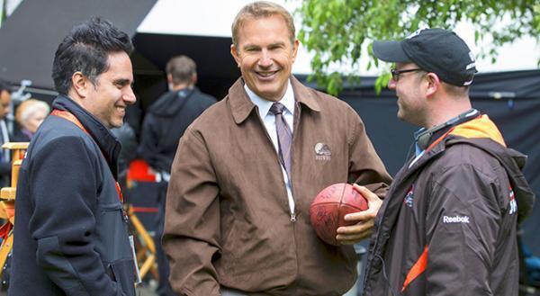 【特別映像】“渋メン”ケヴィン・コスナーもアメフトで童心に『ドラフト・デイ』