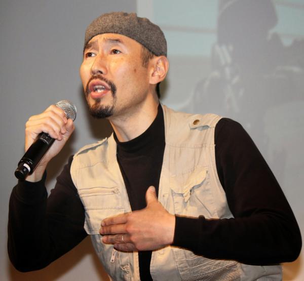 戦場カメラマン・渡部陽一が語る「なぜ戦場へ？」　オスカー候補『アメリカン・スナイパー』に共感