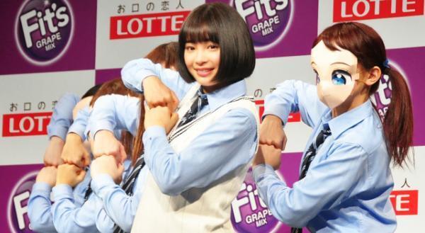 広瀬すず、“お口の恋人”ロッテ「Fit's」CM発表会で大好物ニラへの愛を熱弁！