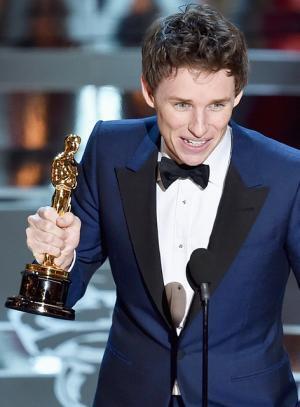 【第87回アカデミー賞】「主演男優賞」はベテランを抑え英国の若手エディ・レッドメイン！