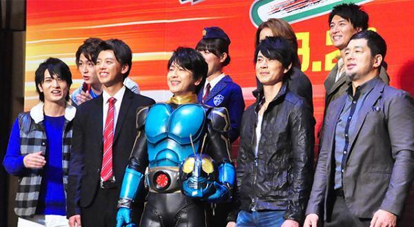 俳優復帰の中村優一に半田健人、天野浩成ら歴代ライダー競演に歓声！