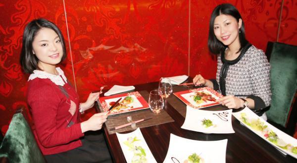 【ディズニー女子会】ランドホテルを満喫！ 期間限定『アナ雪』メニューも