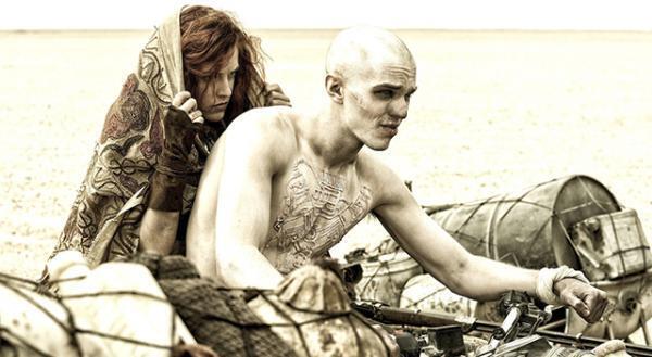 プレスリーの孫ライリー・キーオら “囚われの美女軍団”に！ 新『マッドマックス』