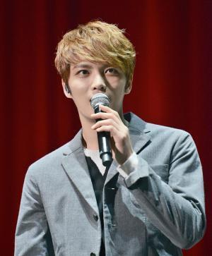 JYJジェジュン、ファンのサプライズに大号泣！「離れたくない」