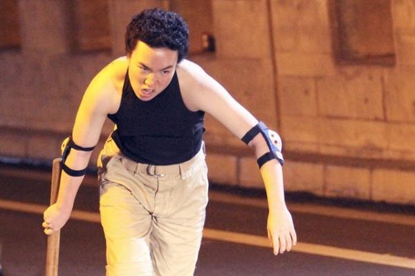 現役JKがパンチパーマで超絶アクション！ 市原隼人主演『極道大戦争』に参戦