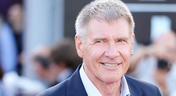 操縦機の不時着で重傷を負ったハリソン・フォードが退院