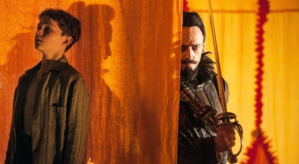 【予告編】“黒ひげ”ヒュー・ジャックマンがベールを脱ぐ！『ＰＡＮ』9月公開