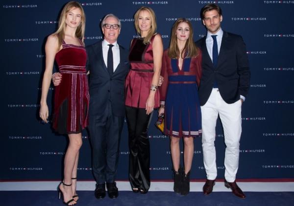 「トミー ヒルフィガー」パリの新ストアを祝い、豪華ファッションアイコンが集結