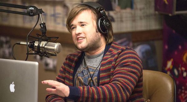 ハ―レイ・ジョエル・オスメント、27歳の誕生日に“激変”ビジュアル到着！