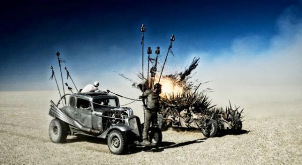【予告編】トム・ハーディ、砂漠で激闘！『マッドマックス 怒りのデス・ロード』