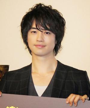 斎藤工、飼い犬に救われた過去「ベランダから落ちそうになった僕を…」