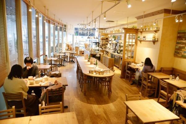 ベルギー発祥ベーカリーレストランと映画『サンドラの週末』がコラボ！