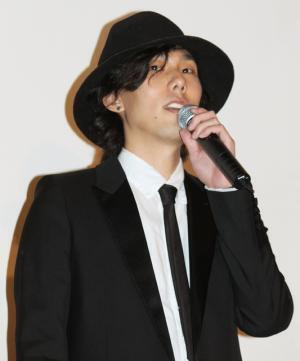 RADWIMPS野田洋次郎、初の舞台挨拶は「違和感」　主演作『トイレのピエタ』に佐藤健も！