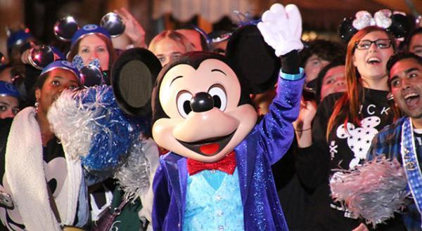 【ディズニー】地球上で最初のディズニーランド60周年を祝うスペシャルイベント、「ダイヤモンド・セレブレーション」盛大に開幕！