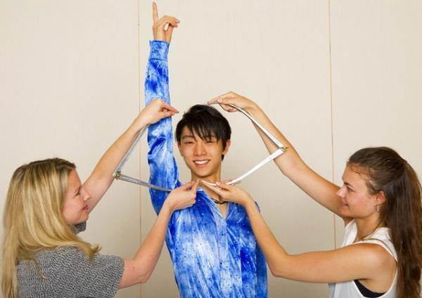 羽生結弦選手、総額2,000万円の“リアル”等身大フィギュアが登場！