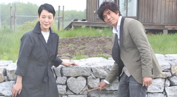 佐藤浩市、十勝岳登頂を断固拒否！ 樋口可南子と“夫婦”で北海道ロケ地を再訪