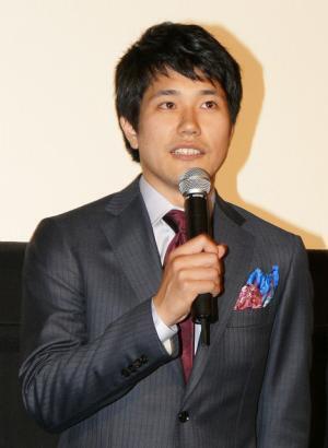 松山ケンイチ、沖縄ロケでご当地グルメざんまい？　主演作『天の茶助』完成披露