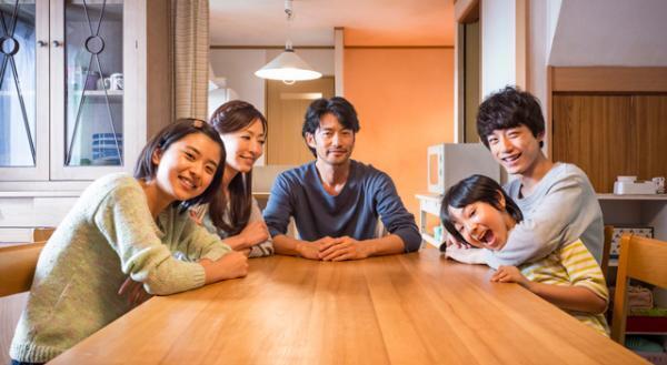 【予告編】涙ぐむ竹野内豊＆血だらけの松雪泰子…“偽装家族”の幸せとは？『at Home』