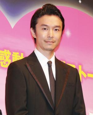 長谷川博己、やり過ぎ演技を後悔？　「殻を破り過ぎ」と園子温監督は大絶賛！