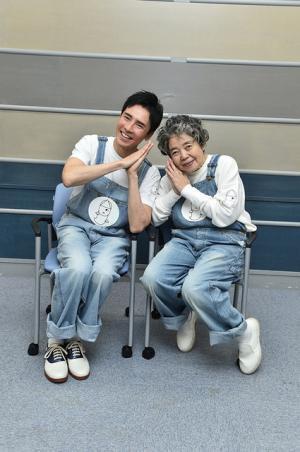 郷ひろみ＆樹木希林、36年ぶりにデュエット！「お化けのロック」「林檎殺人事件」を披露