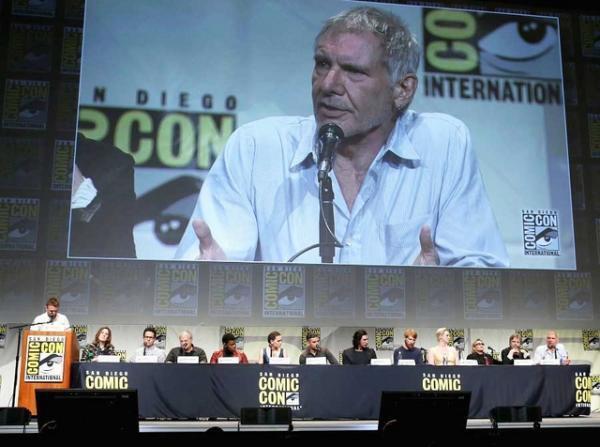 『スター・ウォーズ』新悪役カイロ・レンの正体が遂に明らかに！