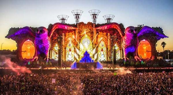 遊園地×花火×パフォーマンス…世界最大のEDMフェスがアジア初上陸！
