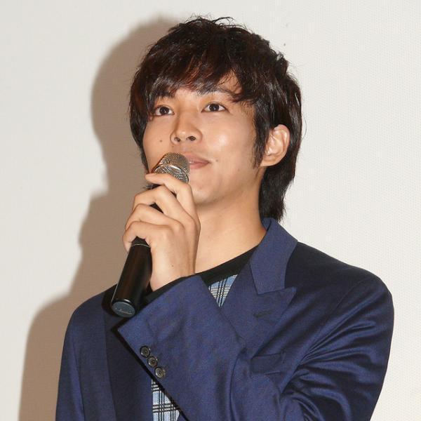 松坂桃李、オネエ役で「女性は大変」　エステ予約に美肌パックの購入も…