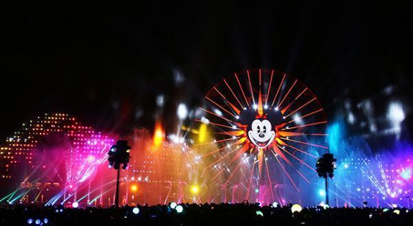 【海外ディズニー】水上ショーが60周年特別版に！ 「ワールド・オブ・カラー：セレブレート！」
