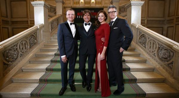 トム・クルーズ、『M:I5』ワールドプレミア登場にファン歓喜！「シリーズ最高傑作だ」