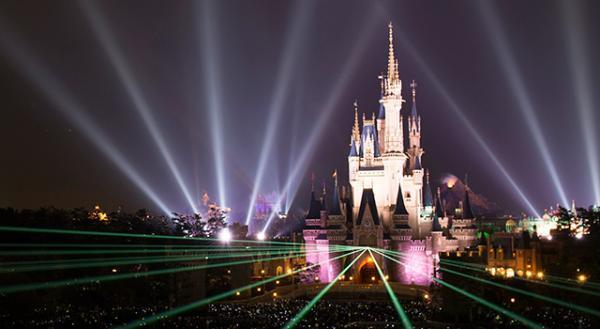 【ディズニー】新年はパークでお祝い！「ニューイヤーズ・イヴ・パスポート」発売