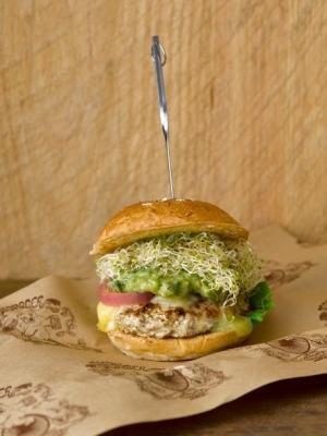 東京・自由が丘にNYで大人気のオーガニックなグルメバーガーショップがオープン！