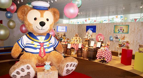 【ディズニー】六本木ヒルズに巨大ダッフィー！ テレ朝の夏イベで展示会スタート