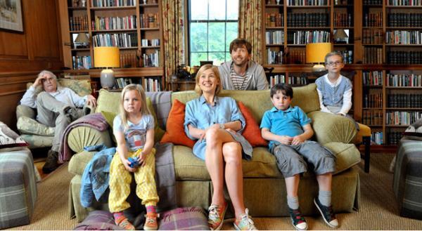 【予告編】ロザムンド・パイク、”壊れかけ家族”の母に！『海賊じちゃんの贈りもの』